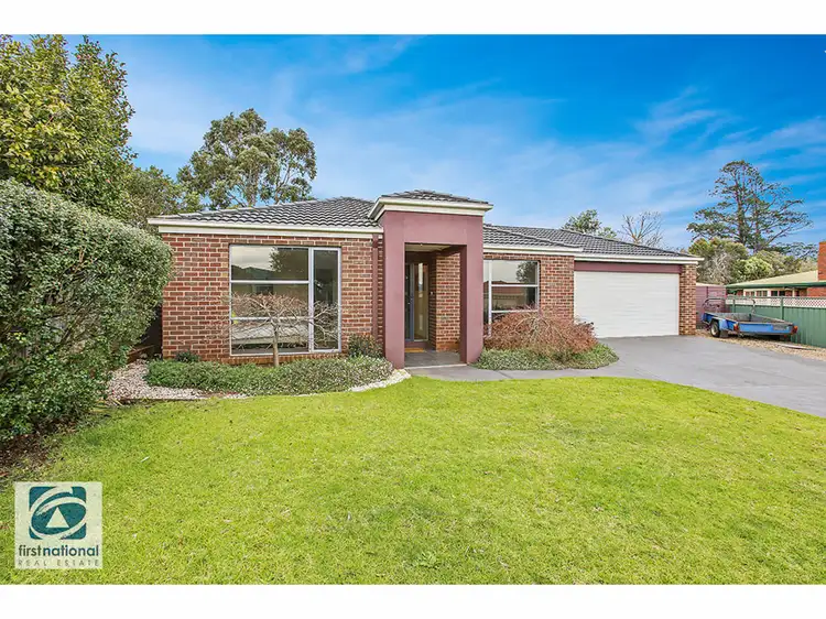 4 Waratah Court, Drouin VIC 3818