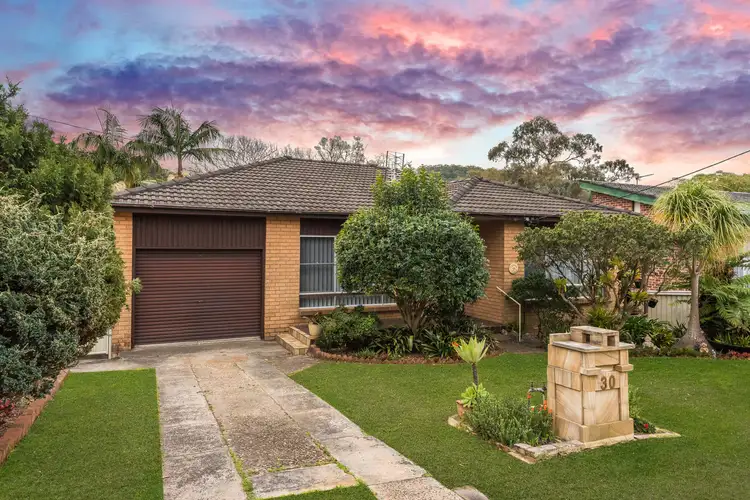 30 Sunset Street, Wyoming NSW 2250
