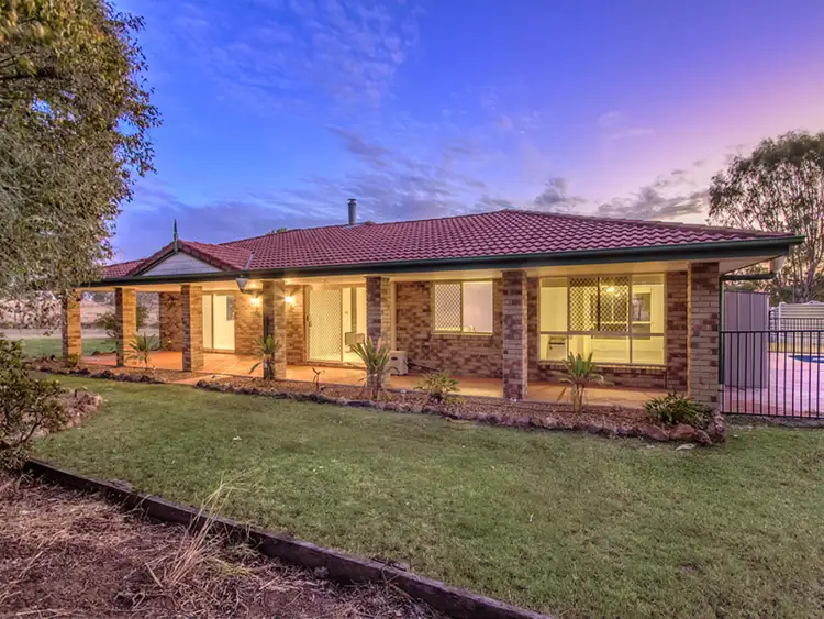 953 Middle Road, Peak Crossing QLD 4306