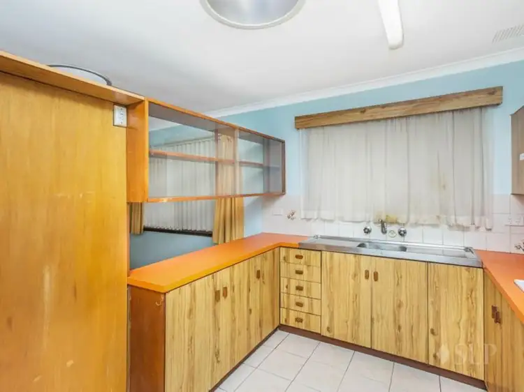 42A Westfield  Road, Kelmscott WA 6111