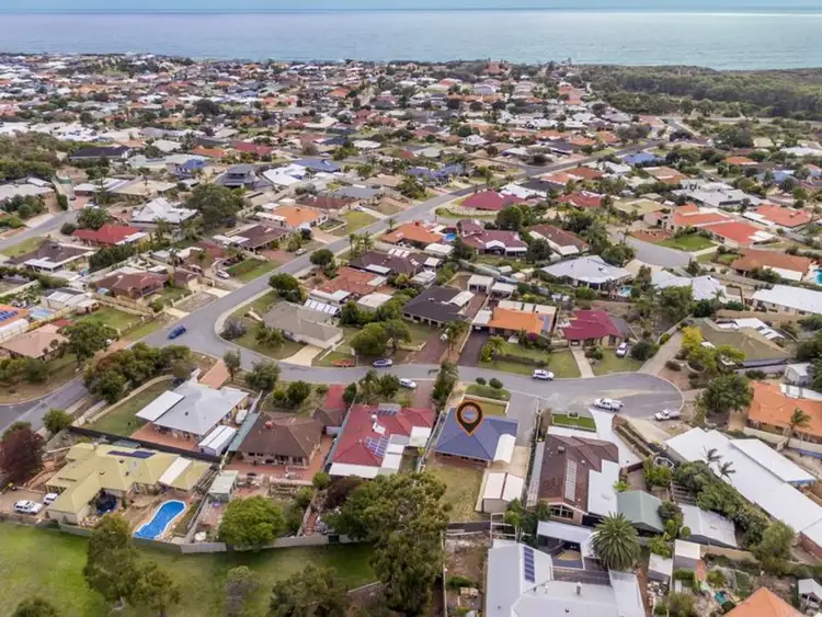 Fifth view of Homely house listing, 4 Tarata Close, Halls Head WA 6210
