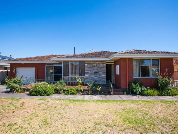 34 Russell Road, Madeley WA 6065