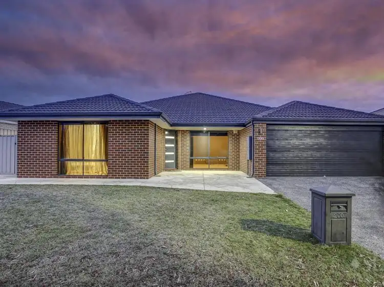 200 Golf Links Drive, Carramar WA 6031