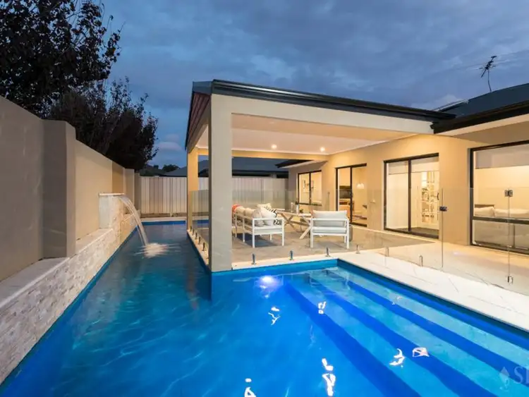 5 Lords Court, Madeley WA 6065