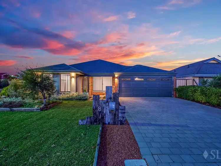 8 Strowan Pass, Carramar WA 6031