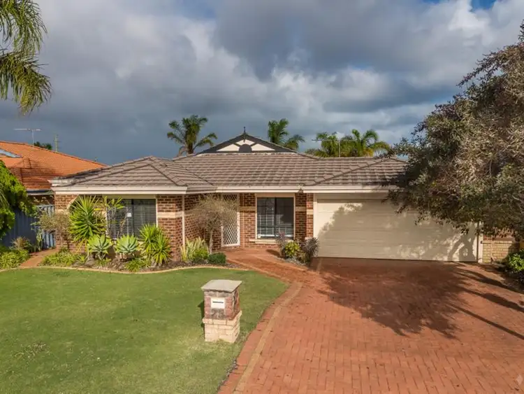 25 iandra Loop, Carramar WA 6031
