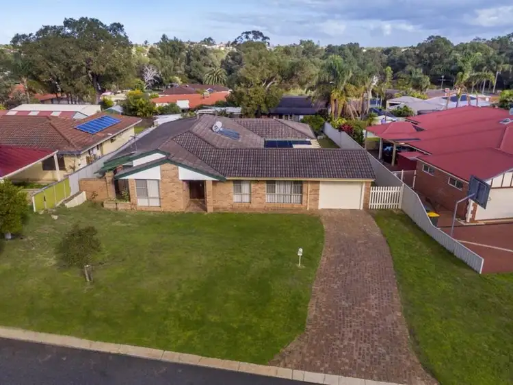 2 Karara Close, Halls Head WA 6210