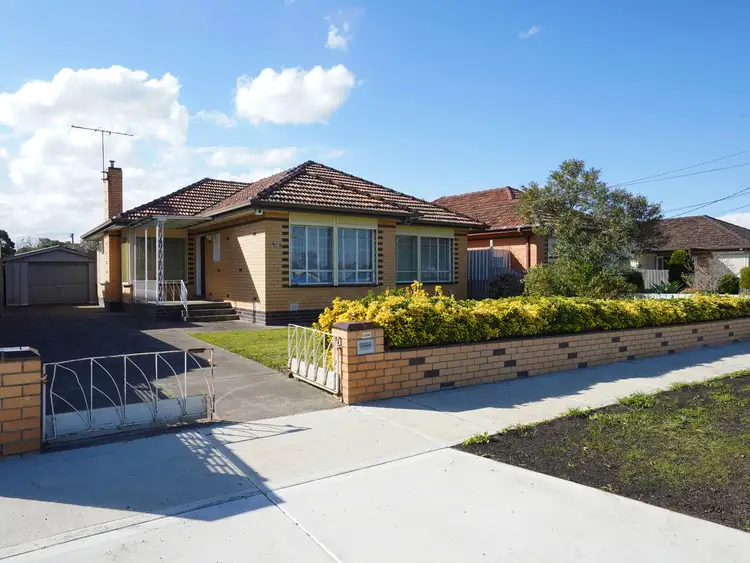 18 Lachlan Road, Sunshine West VIC 3020