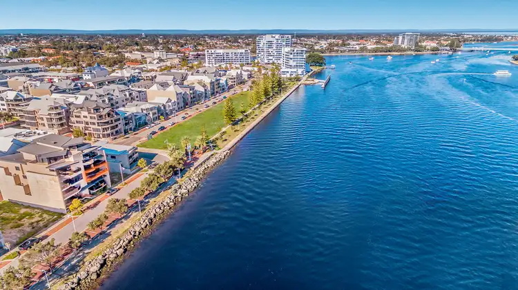 Second view of Homely unit listing, 4/3 Galileo Loop, Mandurah WA 6210