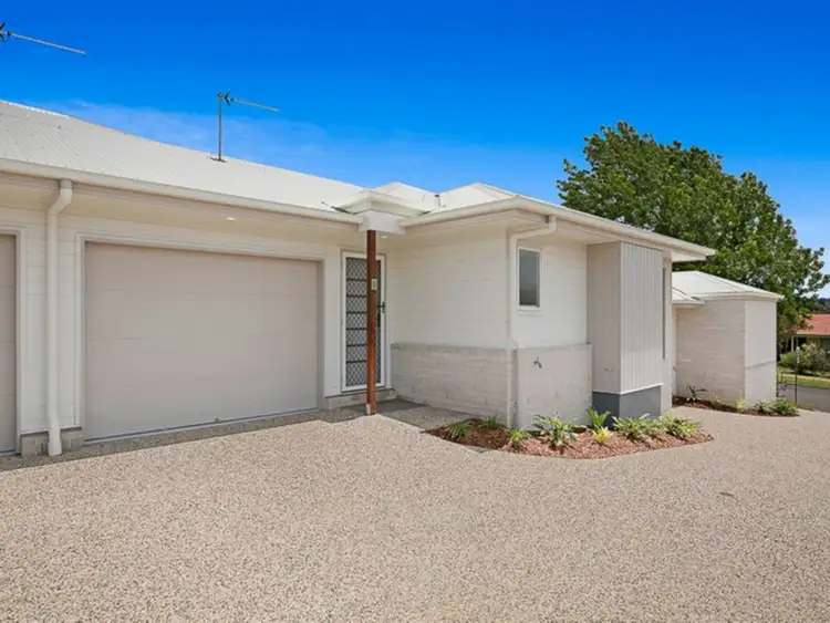 2/106a South Street, Centenary Heights QLD 4350