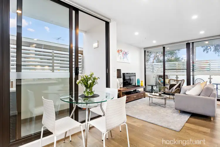 Second view of Homely apartment listing, 6/121 Riversdale Road, Hawthorn VIC 3122