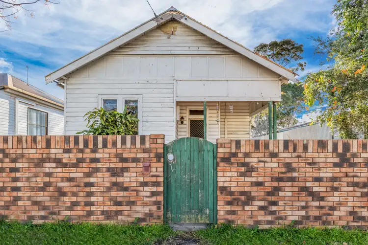 14 William Street, Mayfield NSW 2304