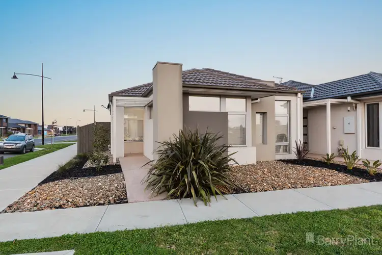 2 Moorcroft Terrace, Officer VIC 3809