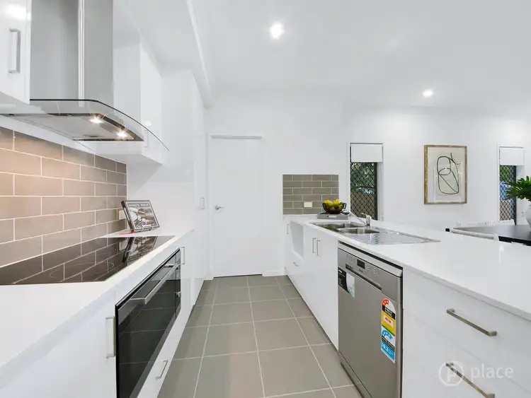 Fifth view of Homely house listing, 19 Irwin Tce, Oxley QLD 4075