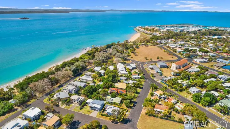 10 Guard Street, Urangan QLD 4655