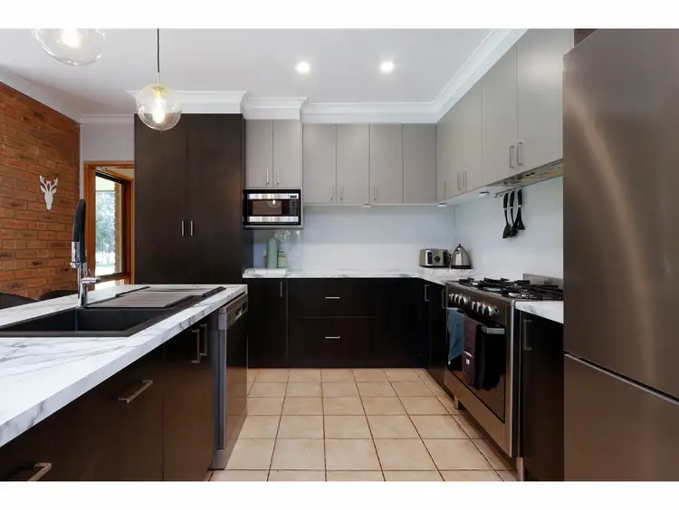 Fifth view of Homely house listing, 9-11 Glen Campbell Court, Sale VIC 3850