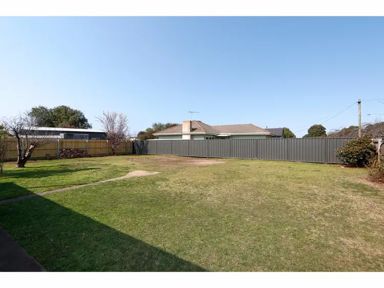 Second view of Homely house listing, 176 - 178 Raglan Street, Sale VIC 3850