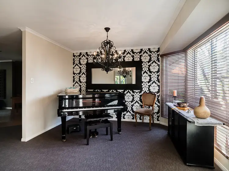 Main view of Homely house listing, 5 Briggs Court, Carindale QLD 4152