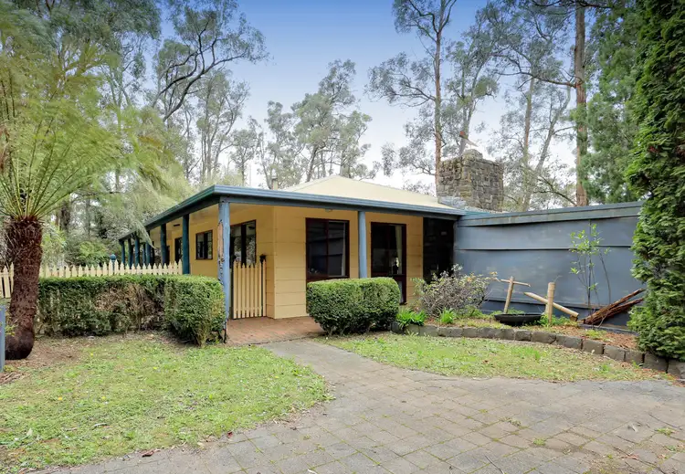 10 Aclare Street, Cockatoo VIC 3781