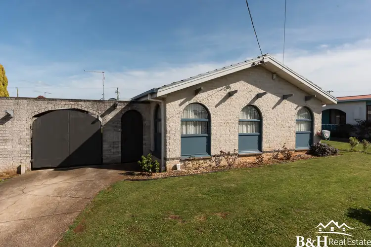 12 Oonah Crescent, Somerset TAS 7322