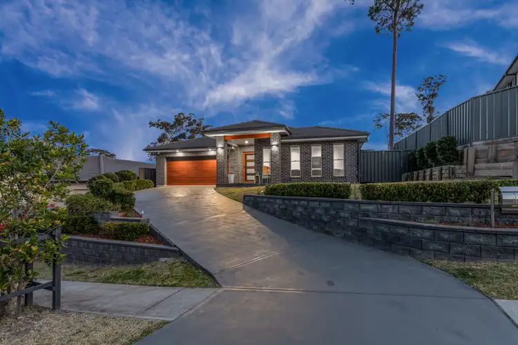 4 Lorikeet Way, Fletcher NSW 2287