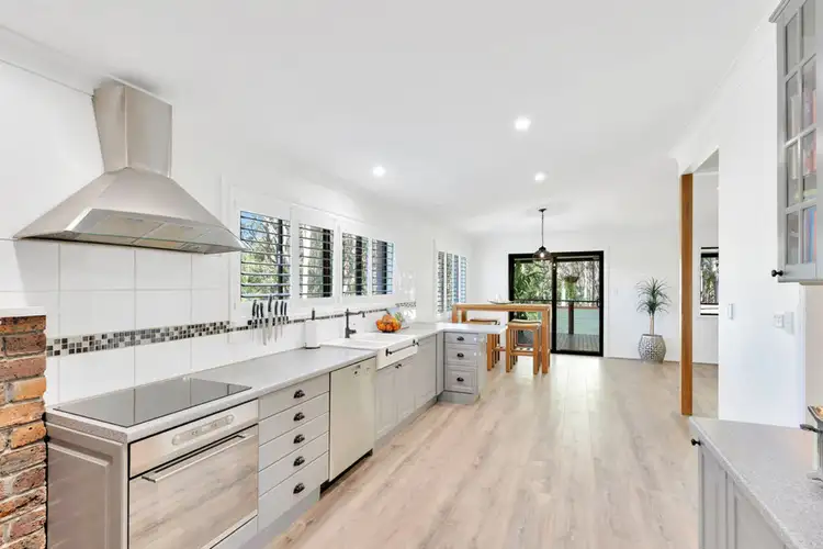 21 Josephine Terrace, Highland Park QLD 4211