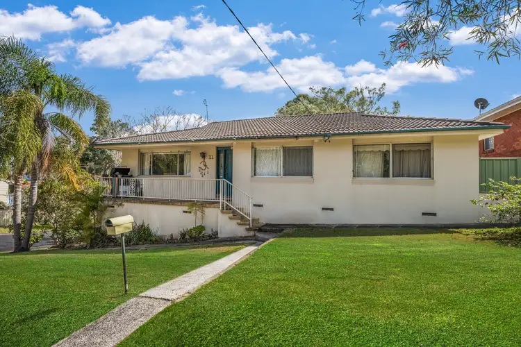 21 Malison Street, Wyoming NSW 2250