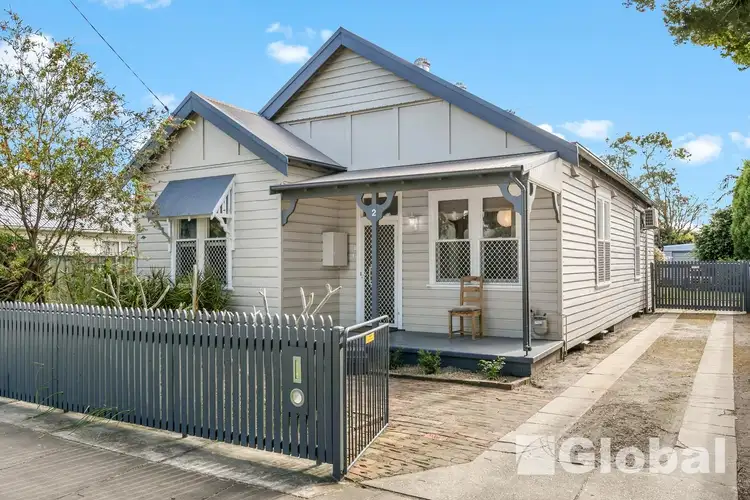 2 Kitchener Parade, Mayfield East NSW 2304