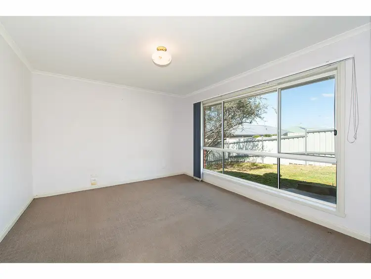 Fifth view of Homely house listing, 20 O'Brien Court, West Albury NSW 2640
