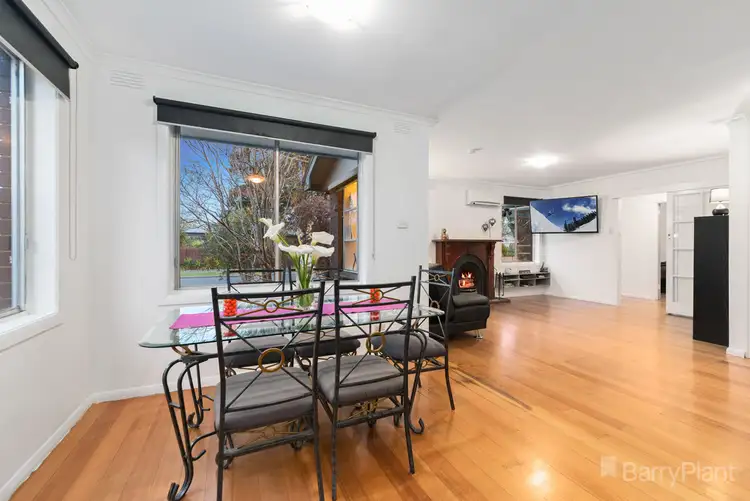 Fifth view of Homely house listing, 1 Kirra Court, Pakenham VIC 3810