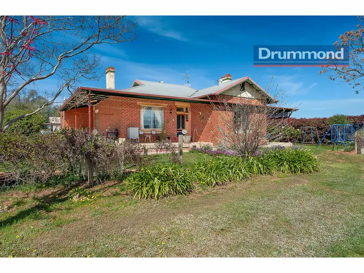 6 Clive Court, Table Top NSW 2640