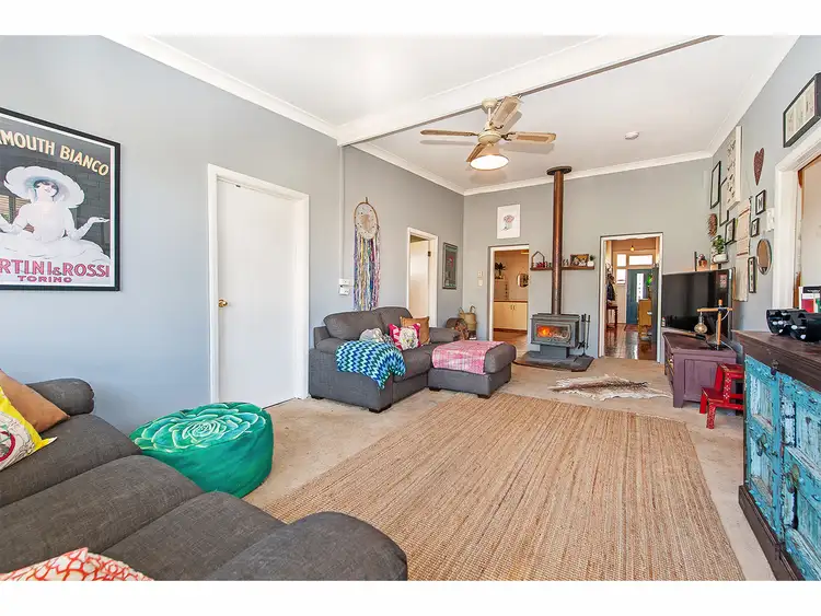 Fifth view of Homely house listing, 6 Clive Court, Table Top NSW 2640