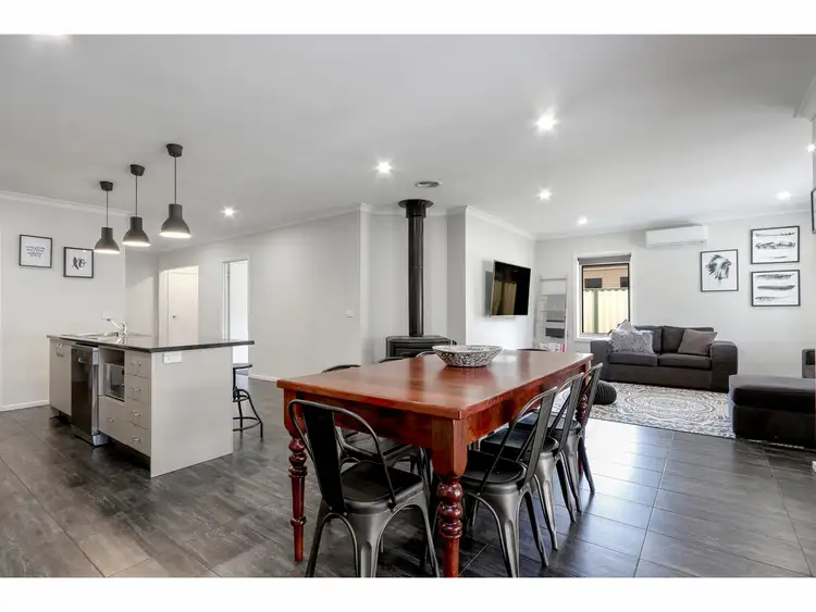 Fifth view of Homely house listing, 2 Ducret Court, Stratford VIC 3862