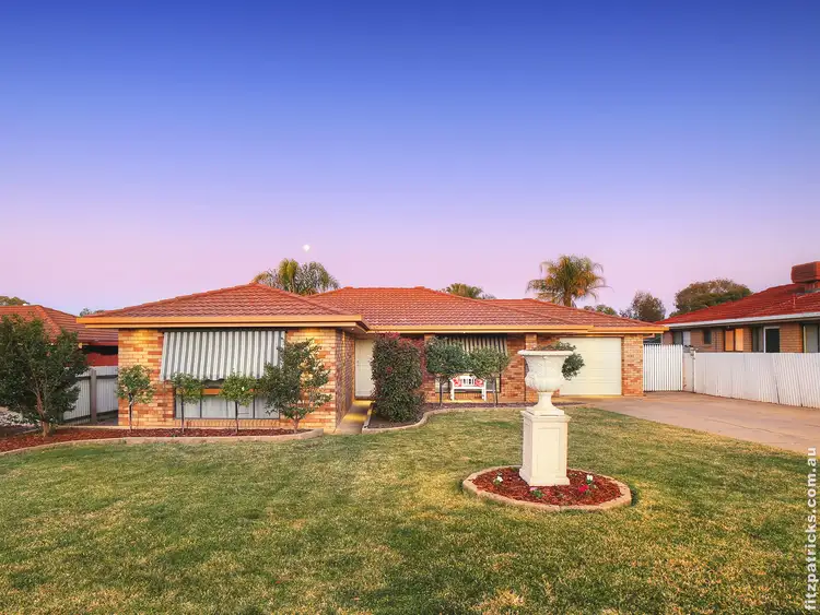 27 Naretha Street, Glenfield Park NSW 2650