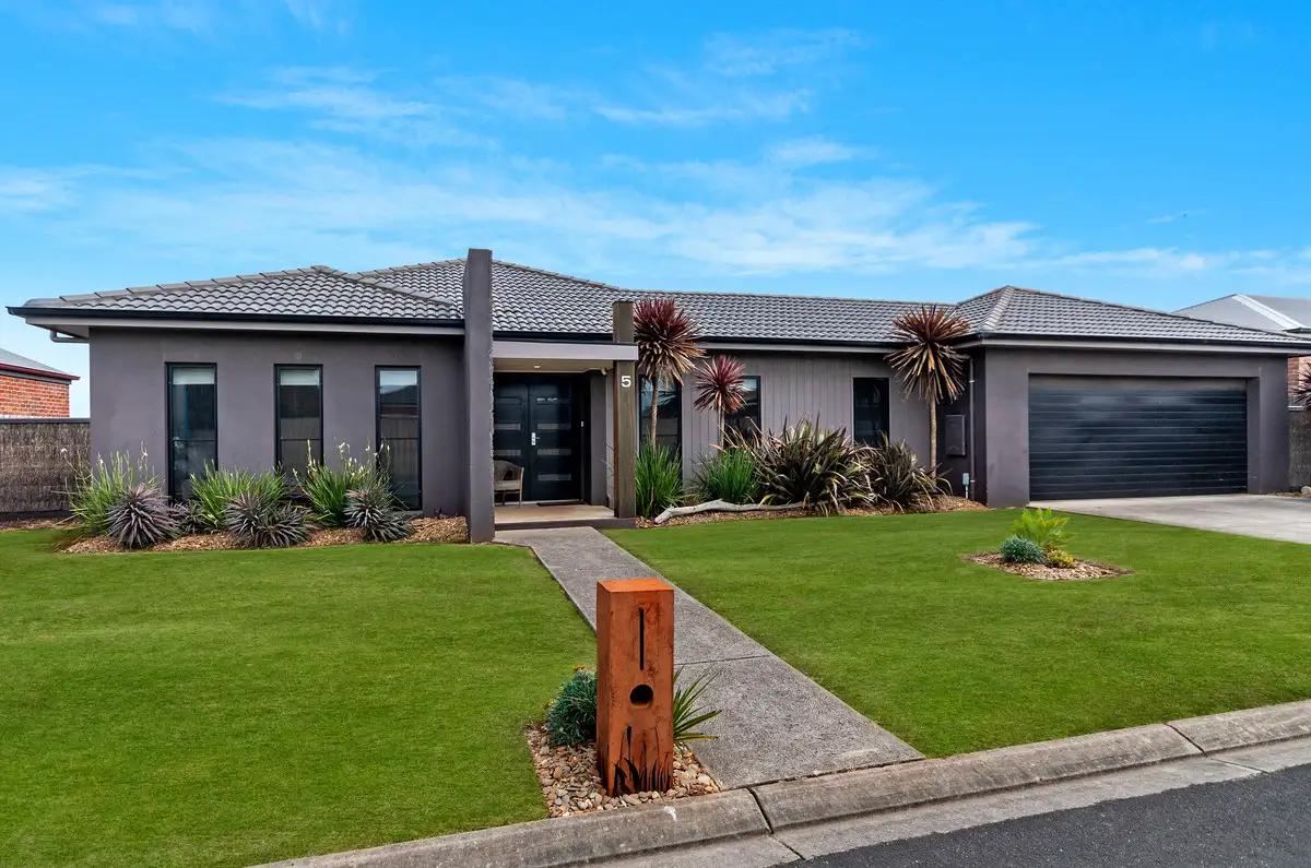 Main view of Homely house listing, 5 Castlereagh Close, Warrnambool VIC 3280