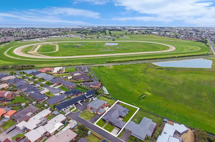 Second view of Homely house listing, 5 Castlereagh Close, Warrnambool VIC 3280