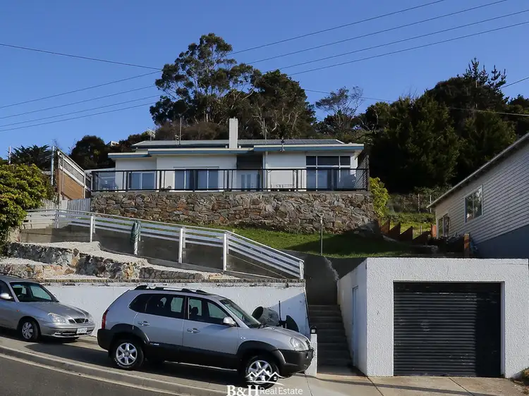 19 Bay Street, Parklands TAS 7320