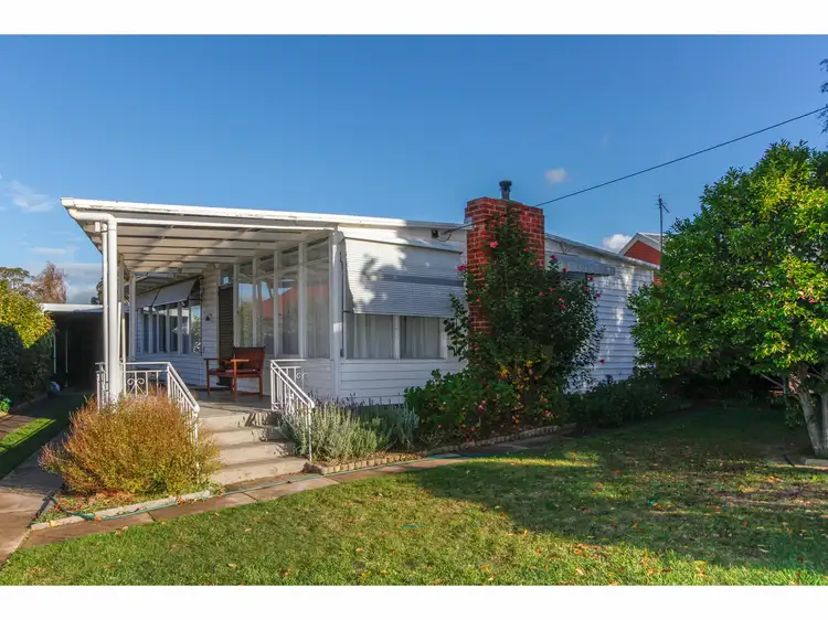 77 Topping Street, Sale VIC 3850