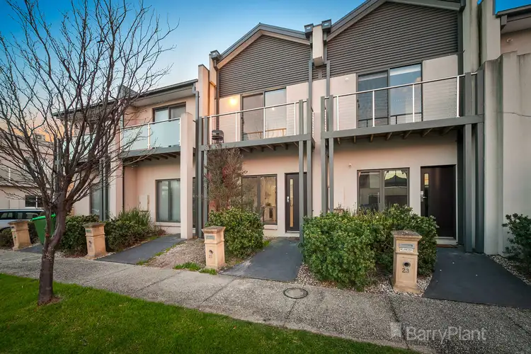 21 Harlesden Circuit, Pakenham VIC 3810