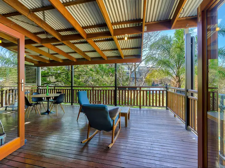 4 Gertrude Street, Highgate Hill QLD 4101