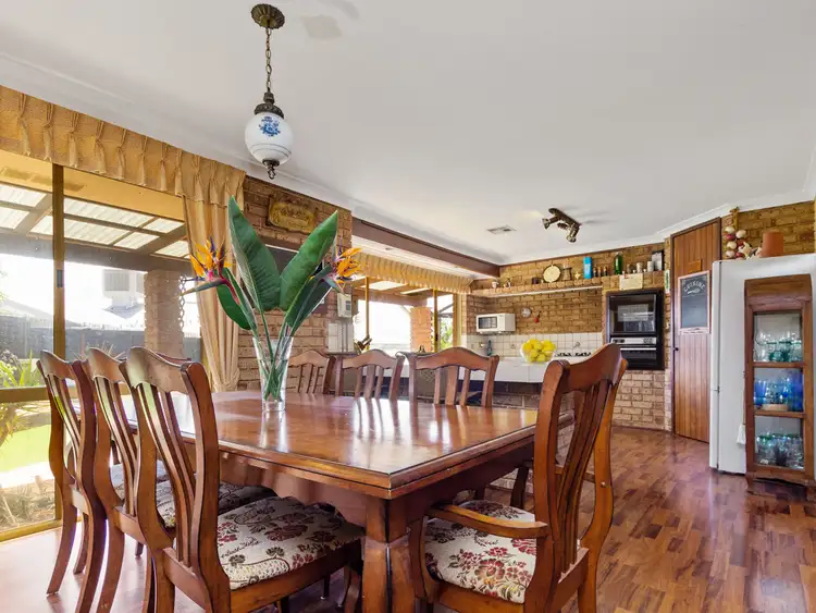 22 Fallbrook Avenue, Woodvale WA 6026