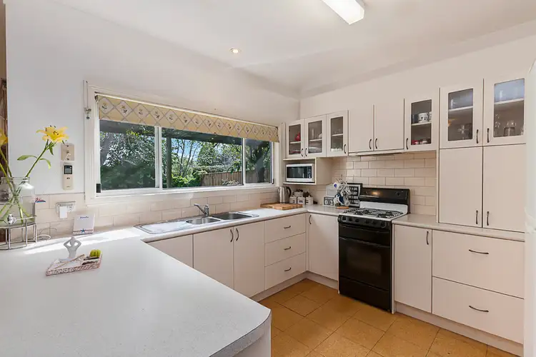 Fourth view of Homely house listing, 3 McIntyre Street, Hamilton VIC 3300