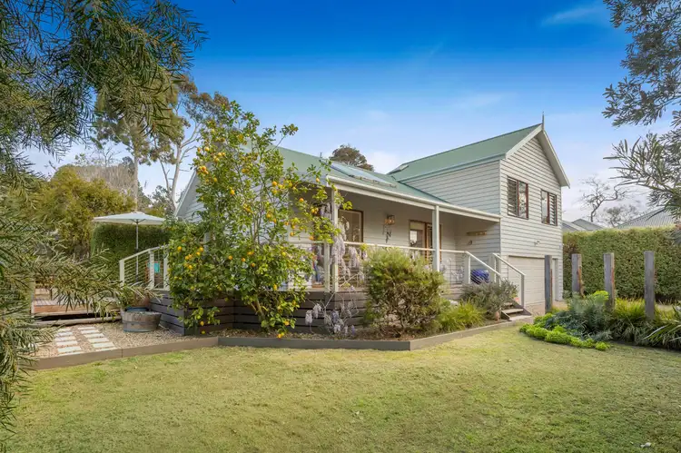 4 Somers Avenue, Mount Martha VIC 3934
