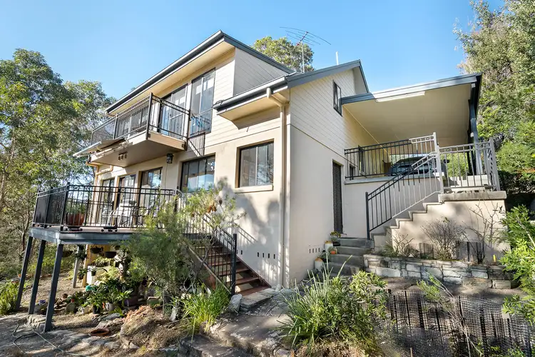 21 Roberts Parade, Hawkesbury Heights NSW 2777