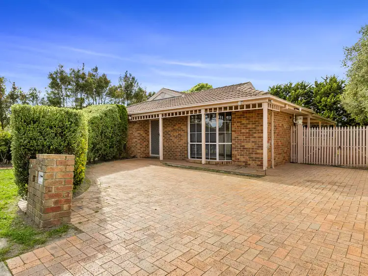 28 Ellinbank Crescent, Mornington VIC 3931