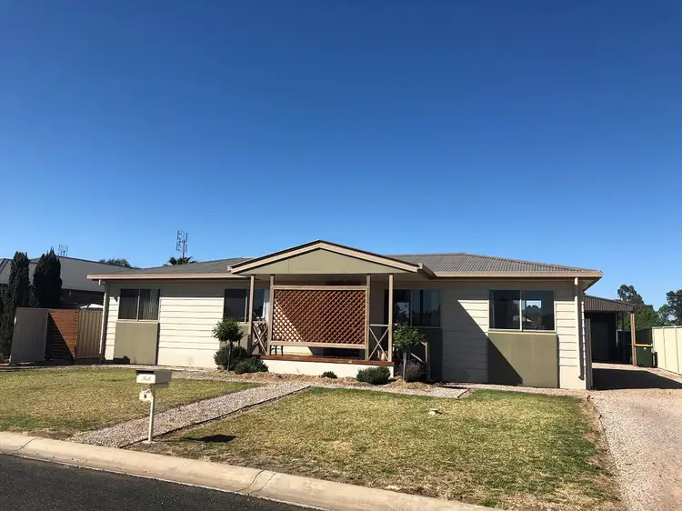 8 Hurford Place, Forbes NSW 2871