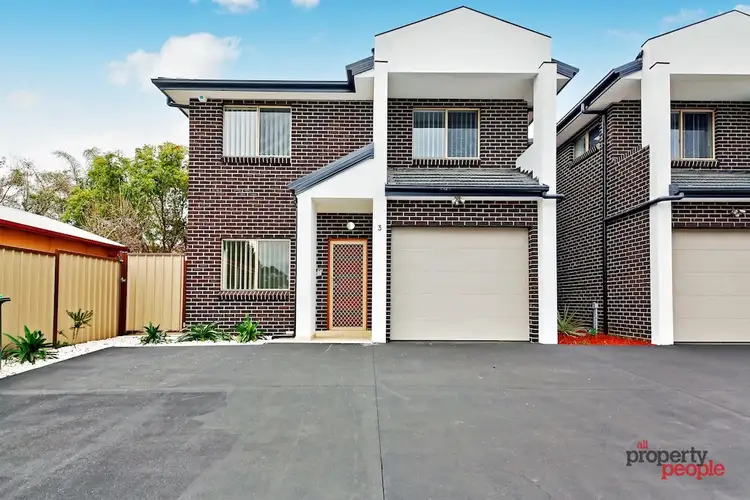 Main view of Homely townhouse listing, 3/16 Groundsel Avenue, Macquarie Fields NSW 2564