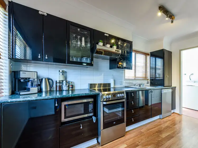 1 Nambur Street, Runaway Bay QLD 4216