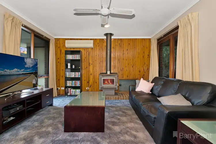Third view of Homely house listing, 7 Greaves Court, Pakenham VIC 3810