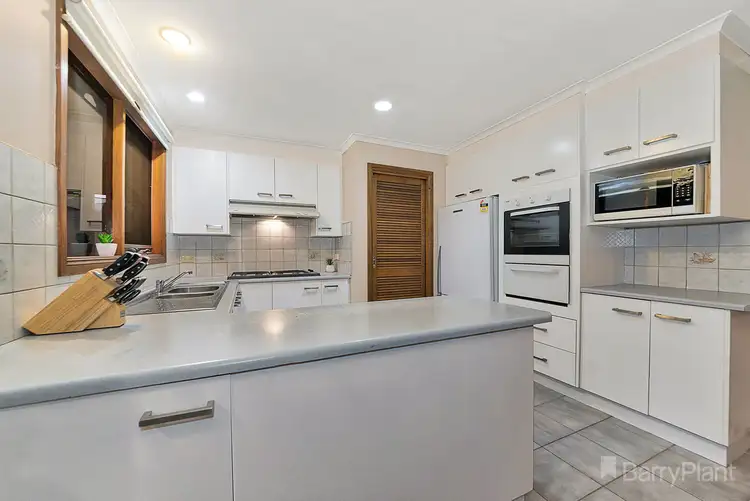 Fifth view of Homely house listing, 7 Greaves Court, Pakenham VIC 3810